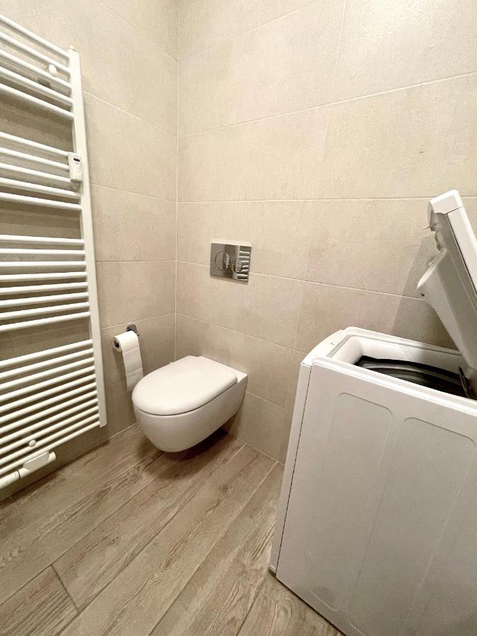 Bright With Free Private Parking Apartment Meran
